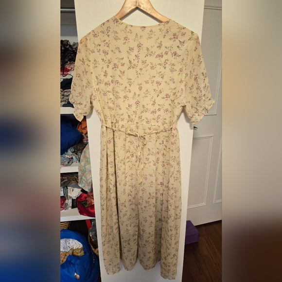 1970s Vintage Style Floral Dress Pastel/butter Yellow - Picture 2 of 4